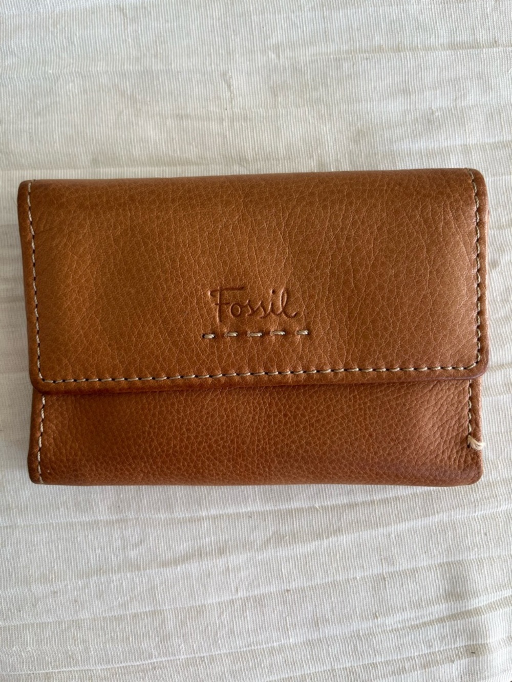 Fossil Leather Tri Fold Wallet in Light Brown